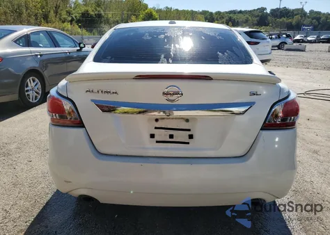 2015 Nissan Altima 2.5 из США, поврежденный, VIN 1N4AL3AP2FC432434